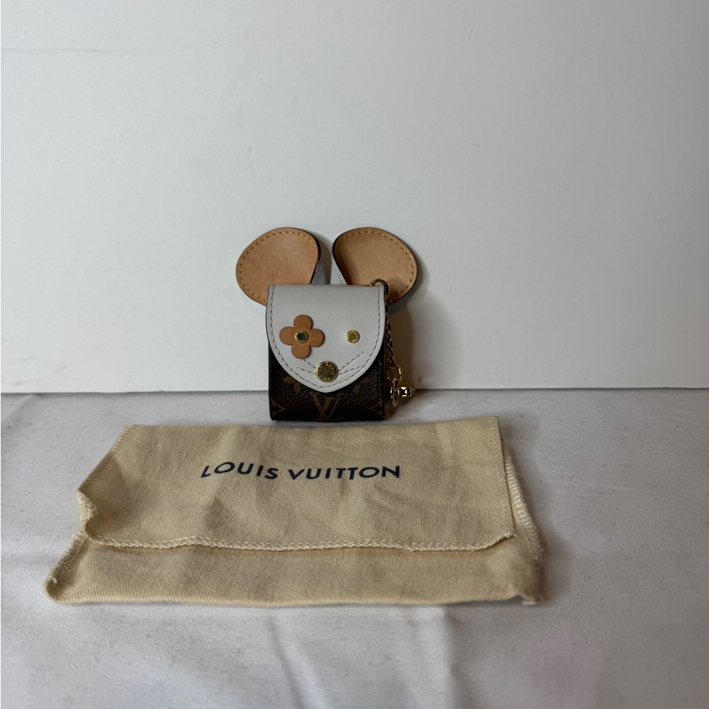 Louis Vuitton Earphone Case Etui Earphone AirPods Case Mouse Monogram Canvas